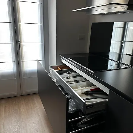 Casa Sulla Piazzetta サルッツォ